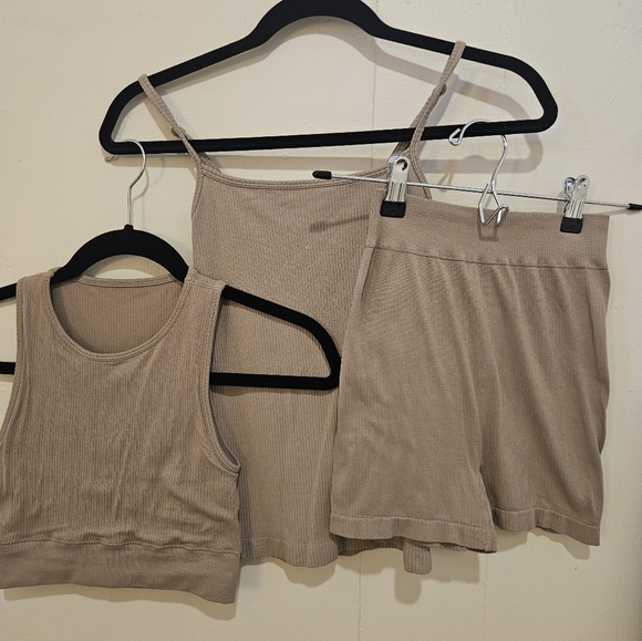 SKIMS BUNDLE STRETCH RIB SET DESERT SIZE S/M - Picture 4 of 6